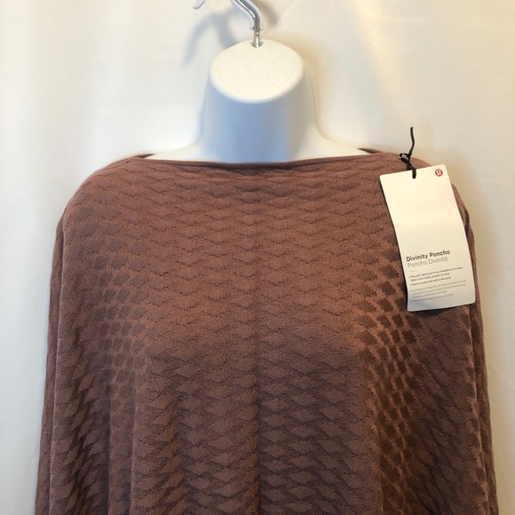 Lululemon Divinity Poncho Shawl Wrap NWT OS - Picture 8 of 16